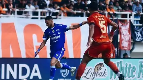 Persib Bandung Taklukkan Persija 2-1, Adam Alis Jadi Pahlawan Comeback di Pekan ke-32 Super League