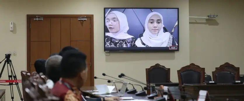 Dua Mahasiswa Uji Batas Usia Calon Kepala Desa ke MK