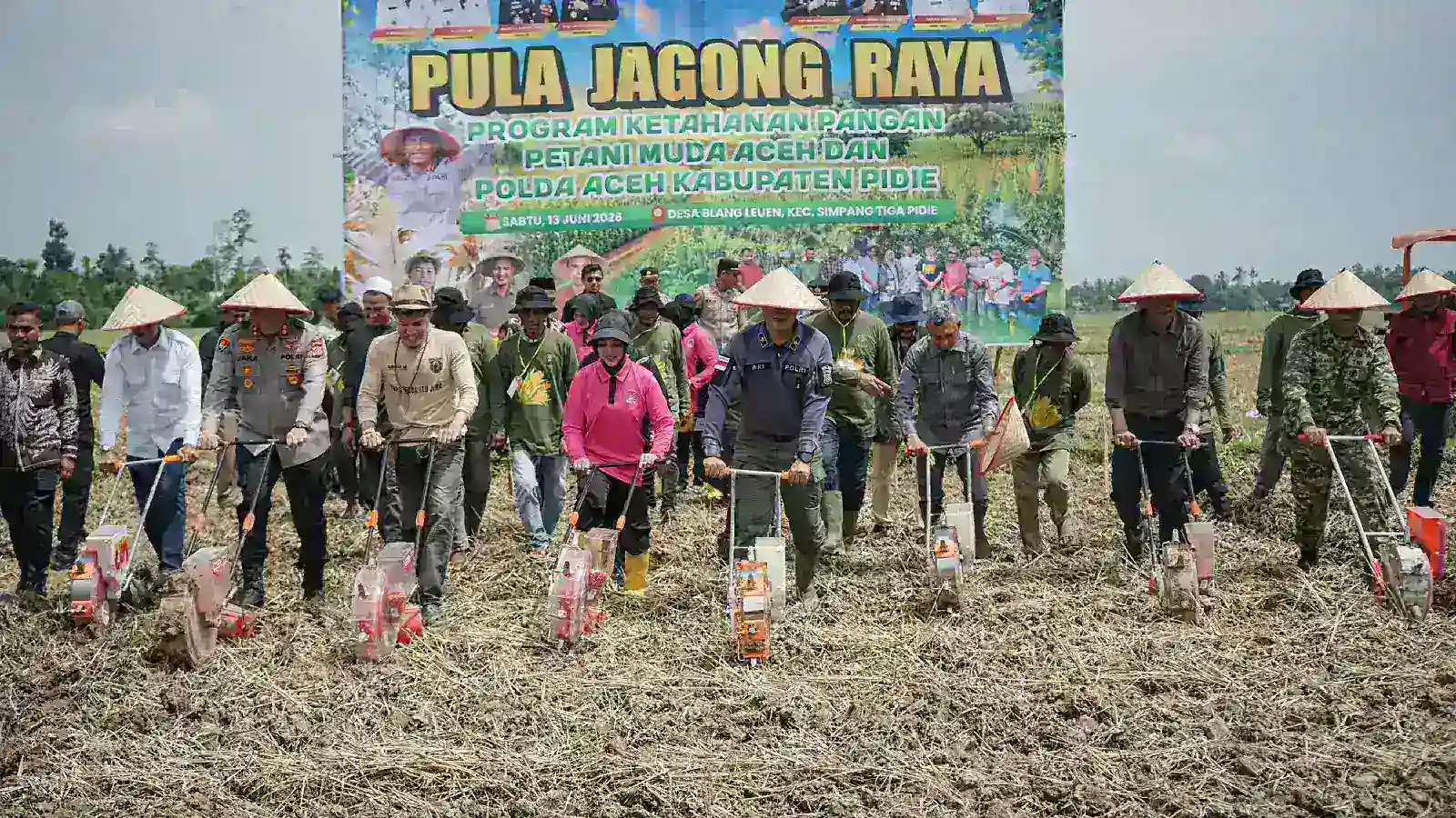 Aceh Police Launch Corn Farming with Young Farmers